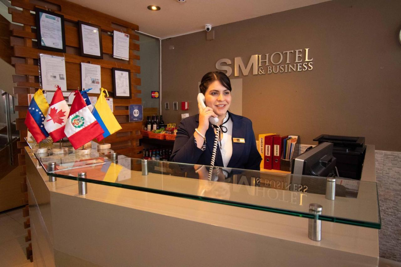 Sm Hotel Lima Luaran gambar